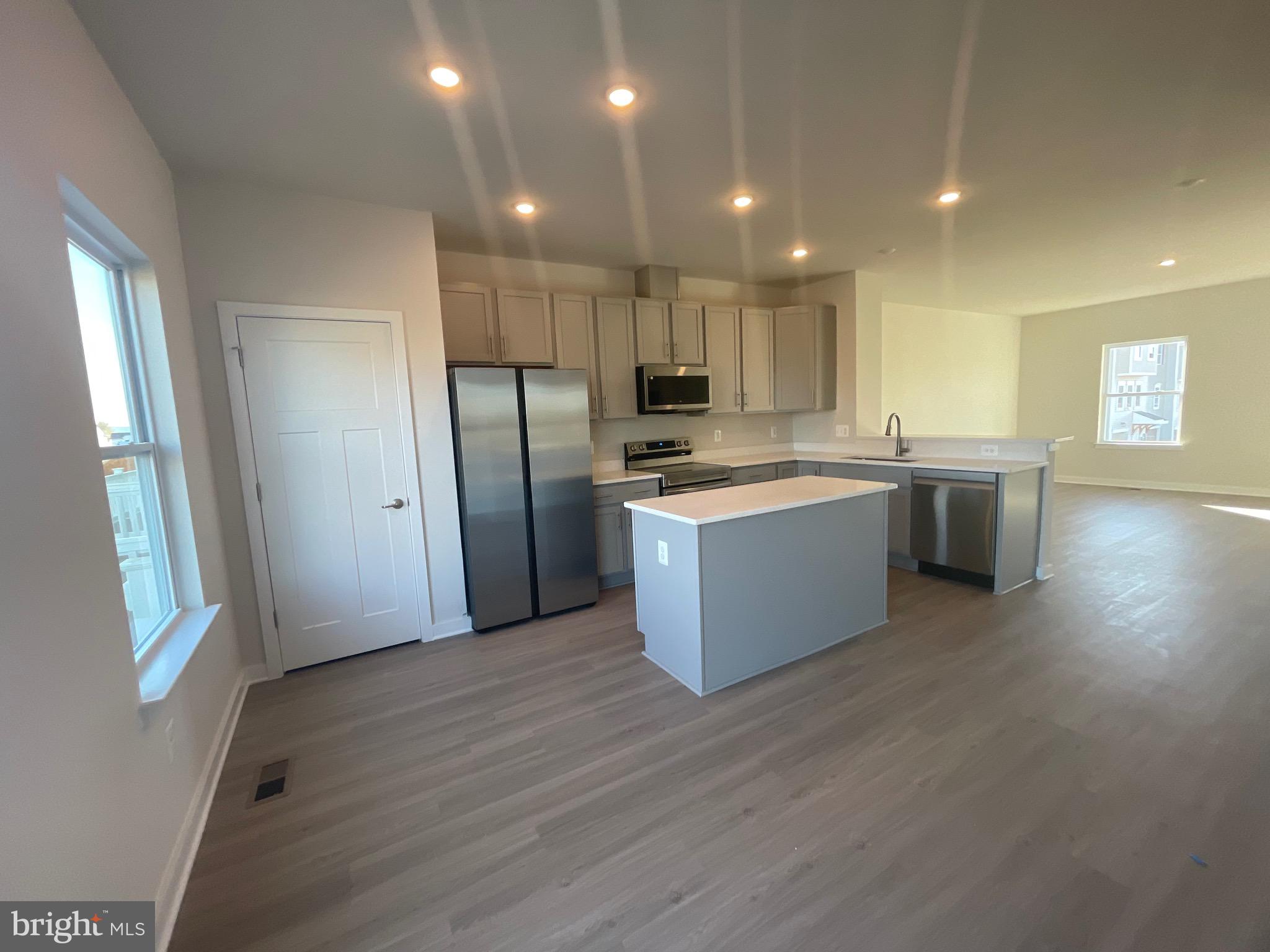 HUNTWELL WEST - Residential Lease