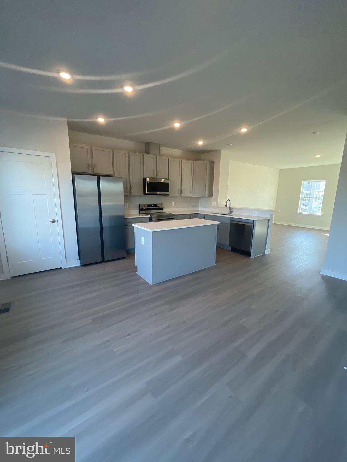 HUNTWELL WEST - Residential Lease