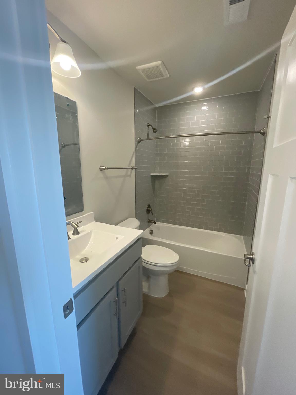 HUNTWELL WEST - Residential Lease