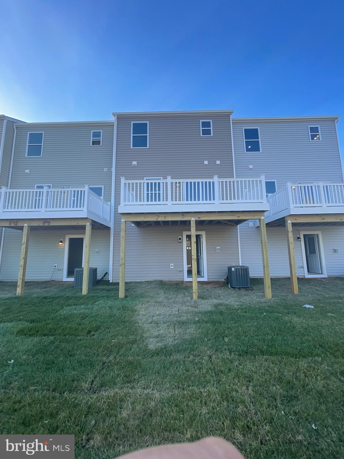 HUNTWELL WEST - Residential Lease