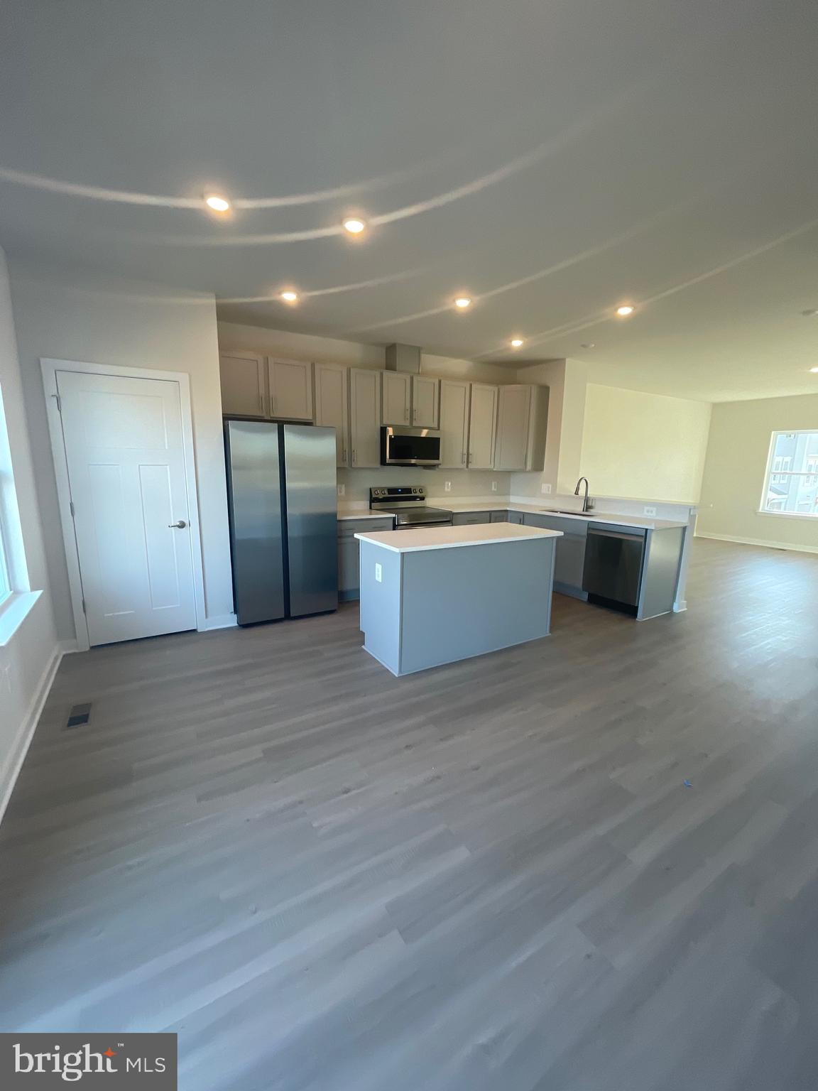 HUNTWELL WEST - Residential Lease