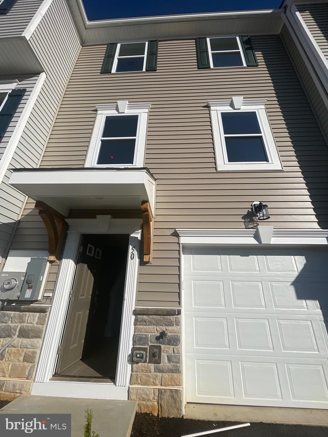 HUNTWELL WEST - Residential Lease