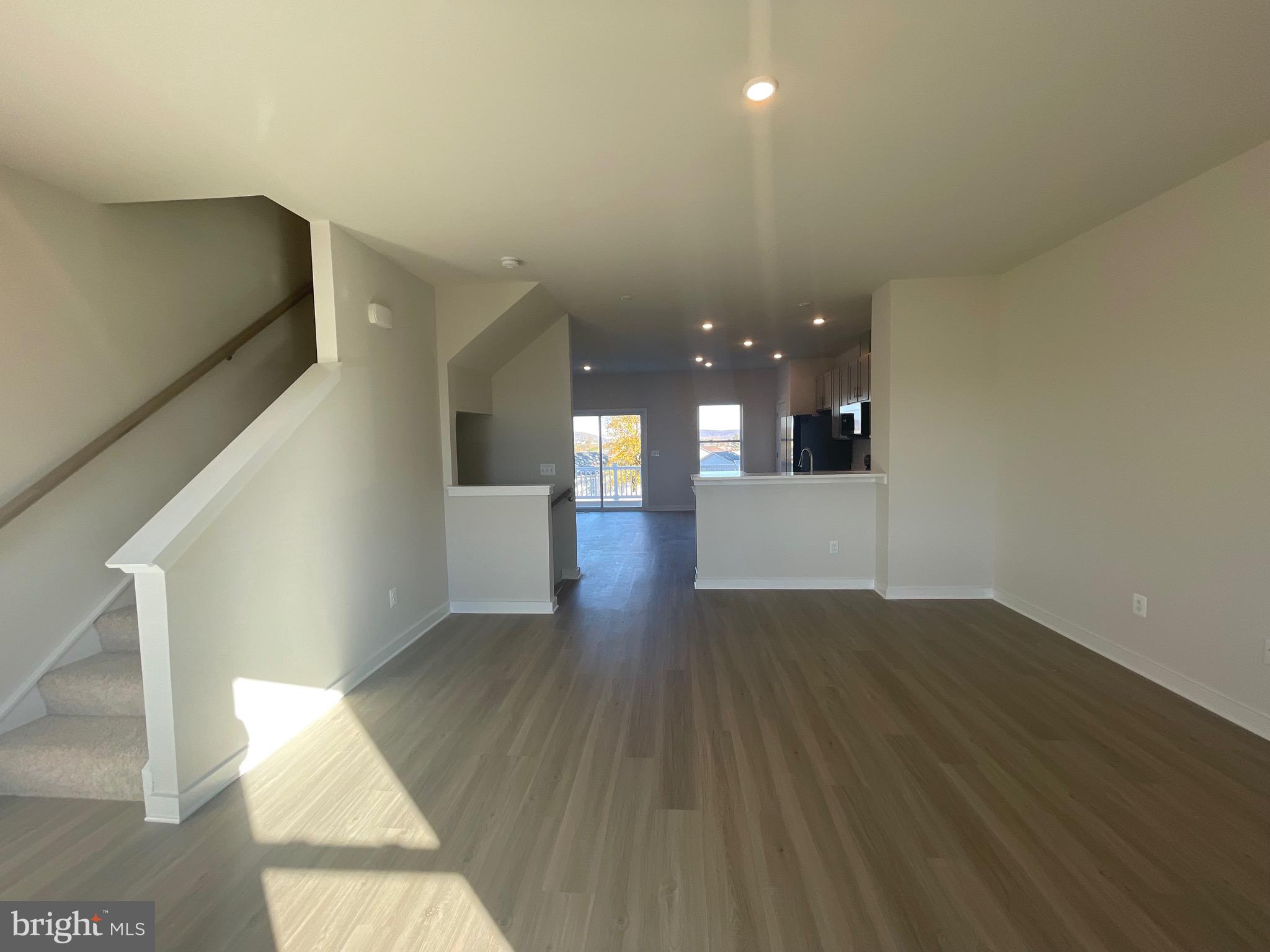 HUNTWELL WEST - Residential Lease