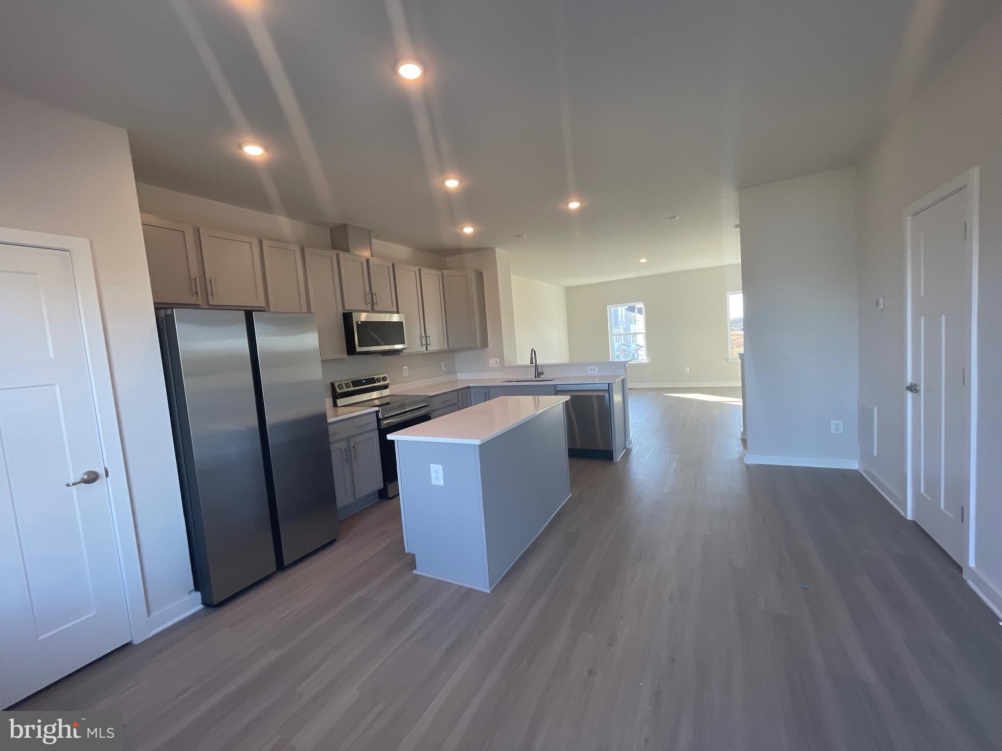 HUNTWELL WEST - Residential Lease