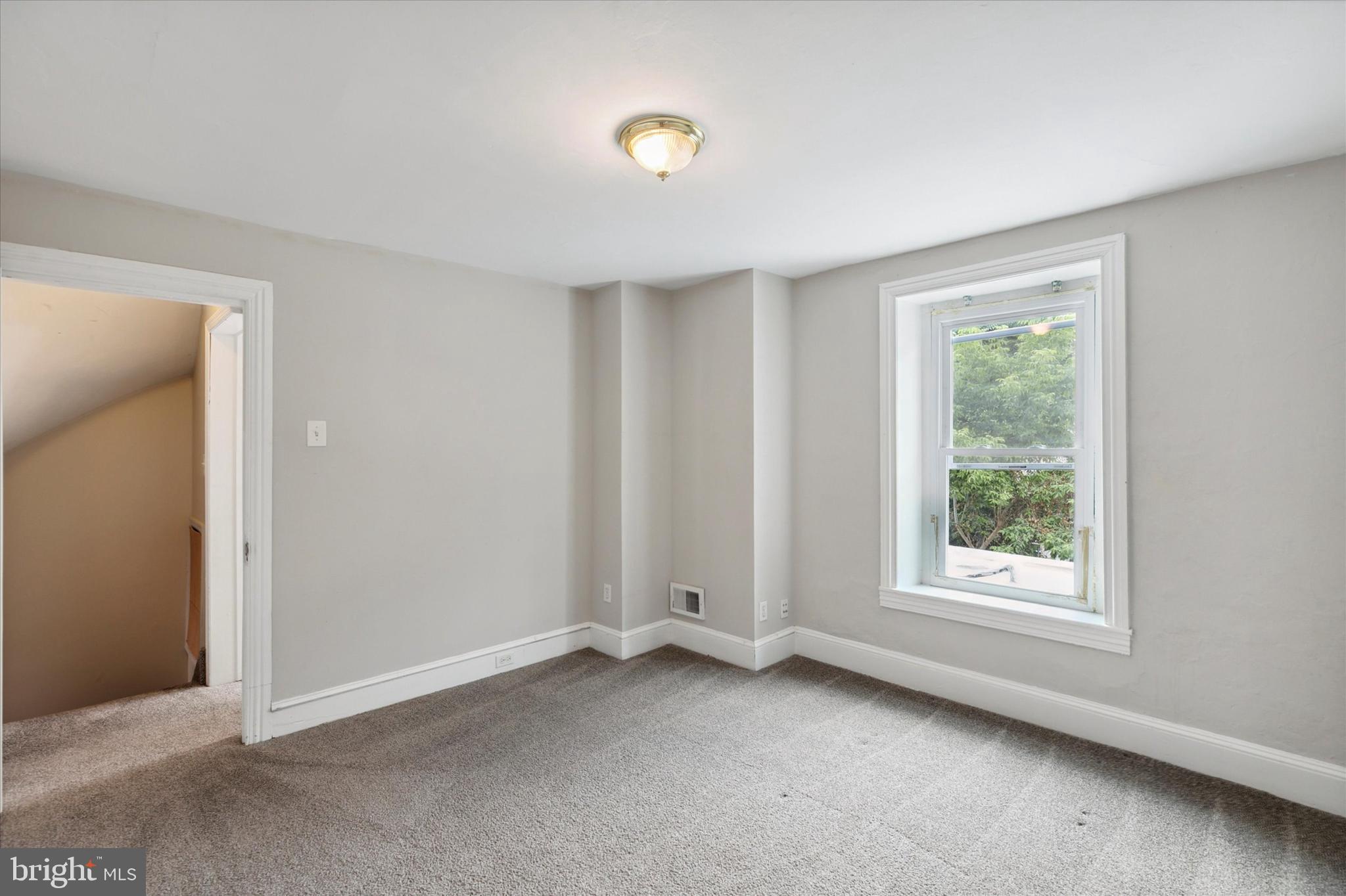 MANAYUNK - Residential Lease