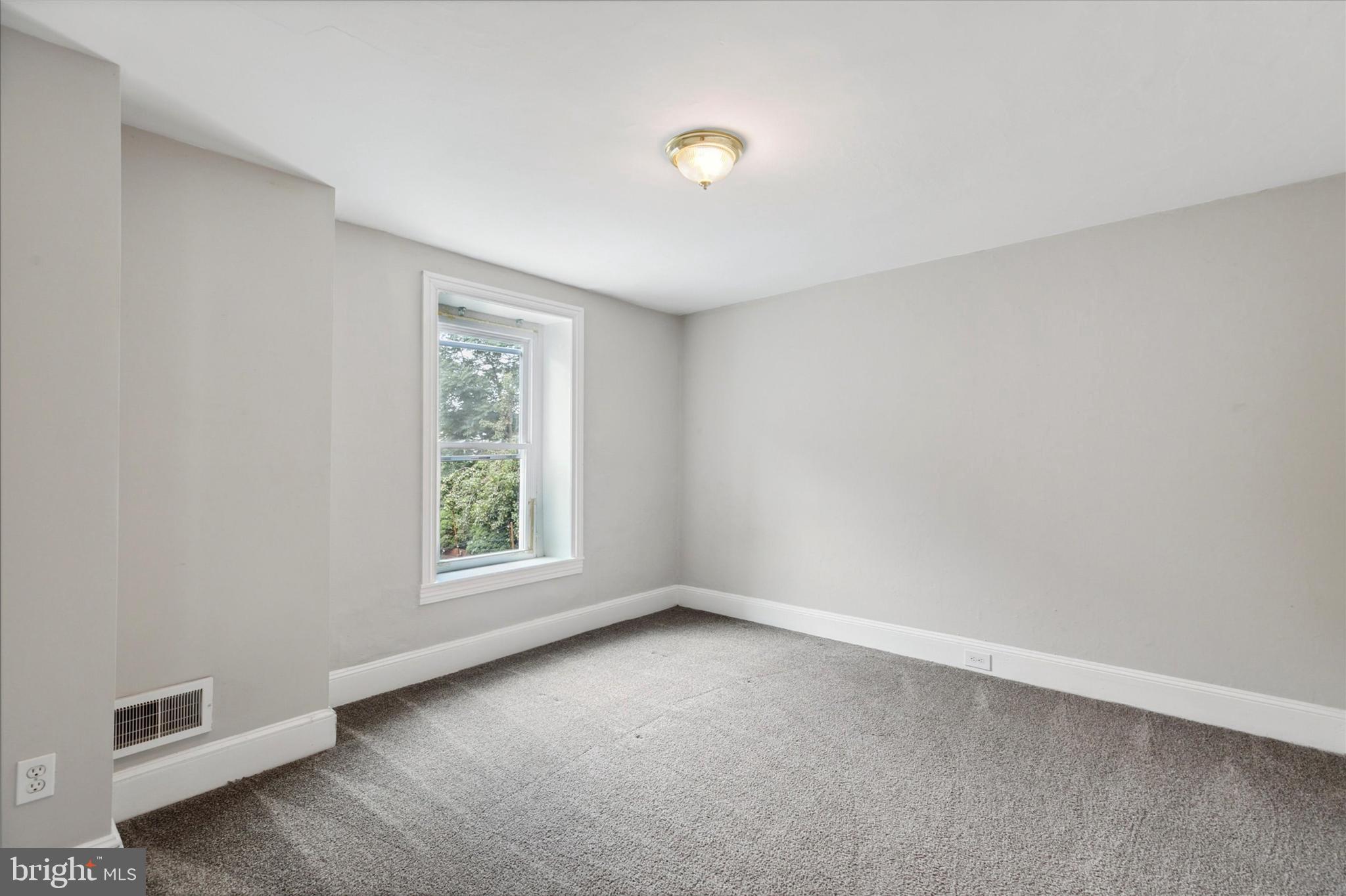 MANAYUNK - Residential Lease