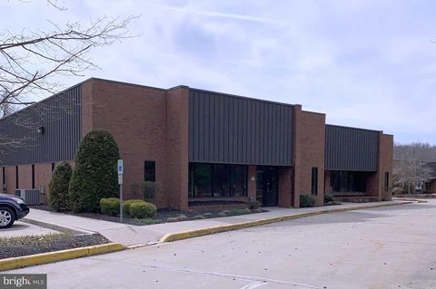 Photo of 95 Connecticut Drive, BURLINGTON, NJ 08016 (MLS # NJBL2088072)