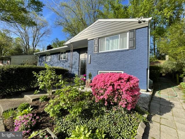 1219 DOWNS DRIVE
