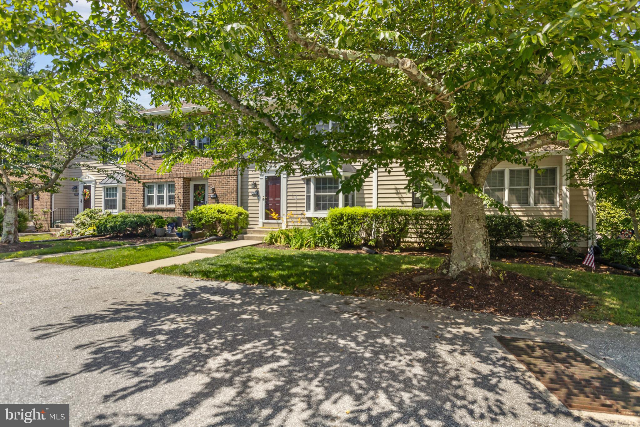 4705 FOX POINTE COURT 4705