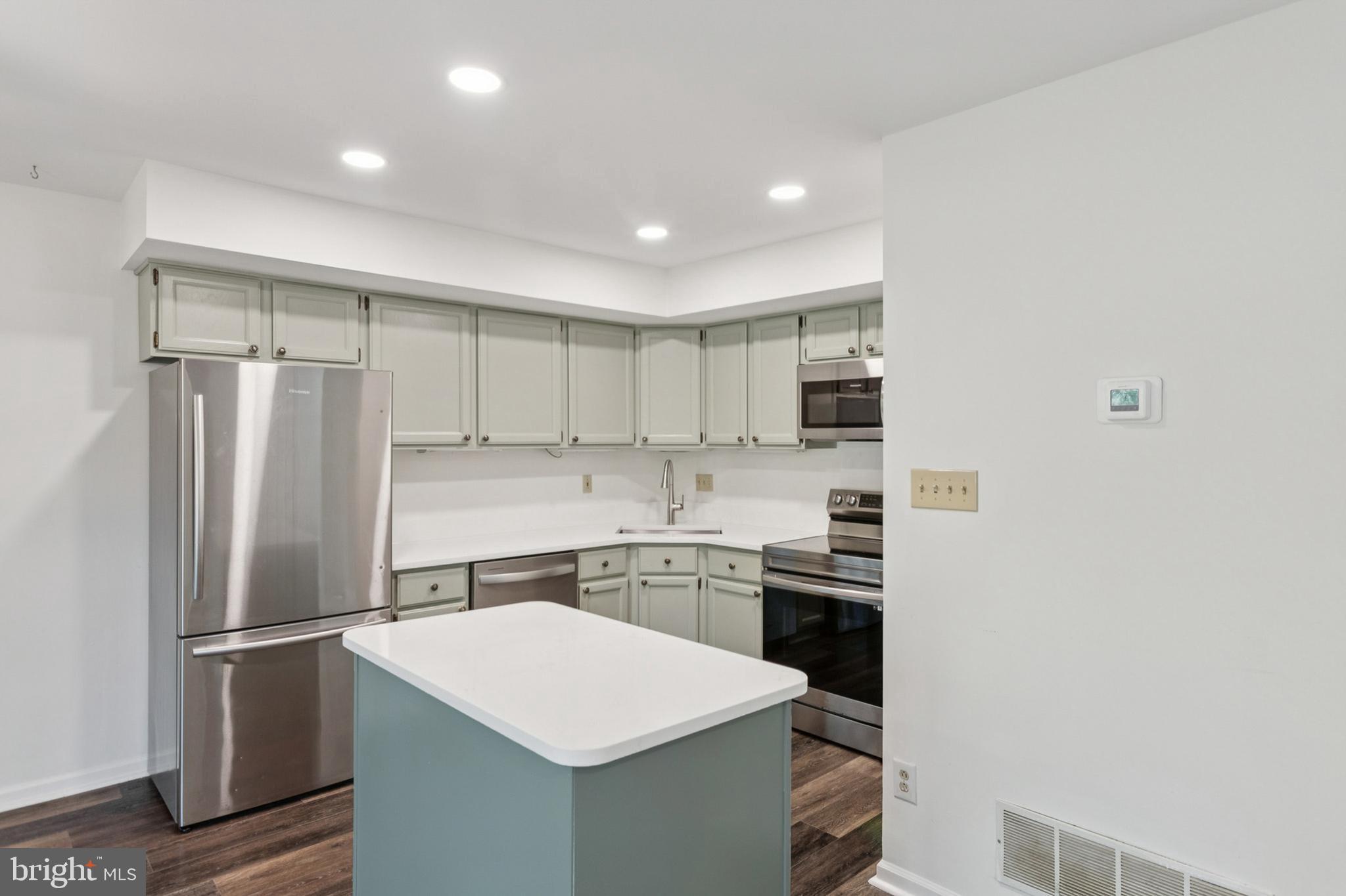 SPRINGHILL FARM - Residential