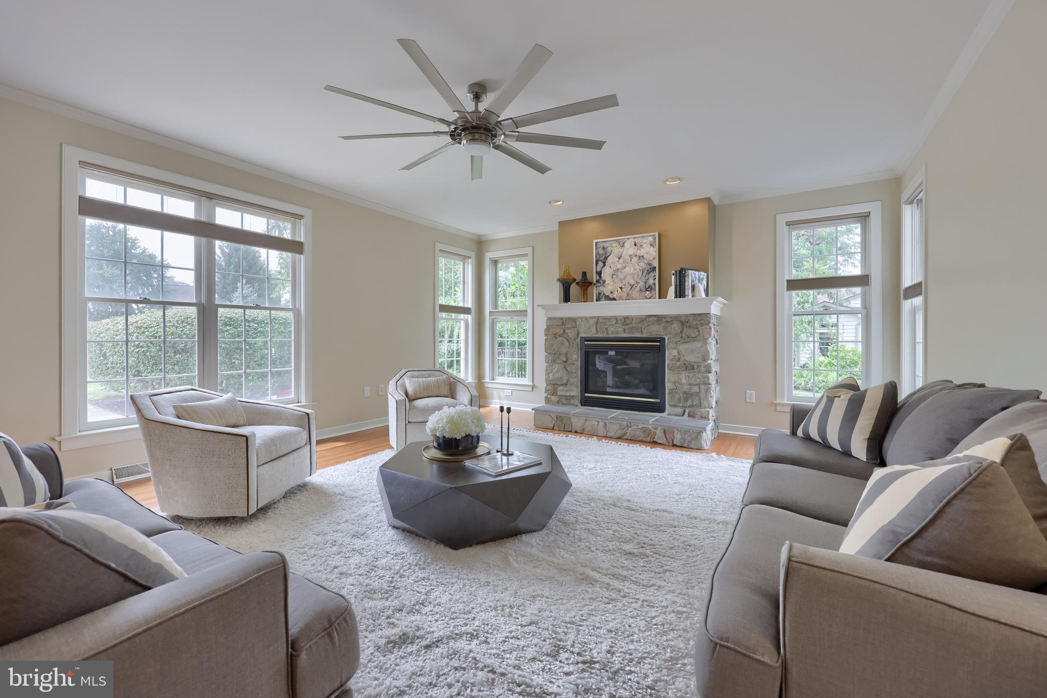 2282 PORTER WAY