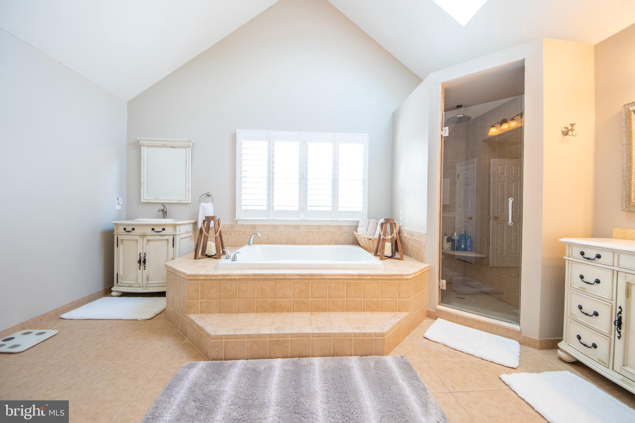 DOYLESTOWN RIDGE - Residential Lease