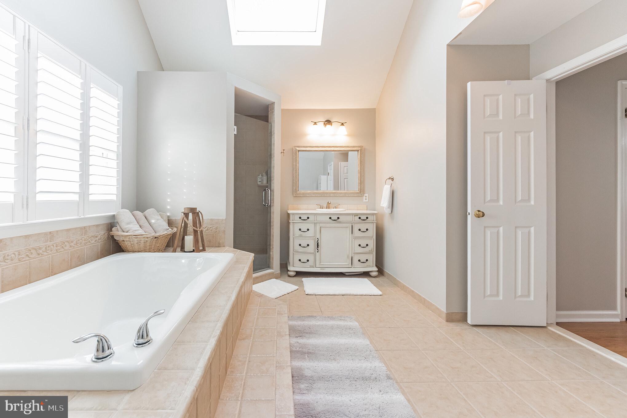 DOYLESTOWN RIDGE - Residential Lease