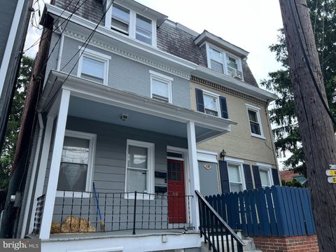 Photo of 512 W ORANGE ST, LANCASTER, PA 17603 (MLS # PALA2038090)