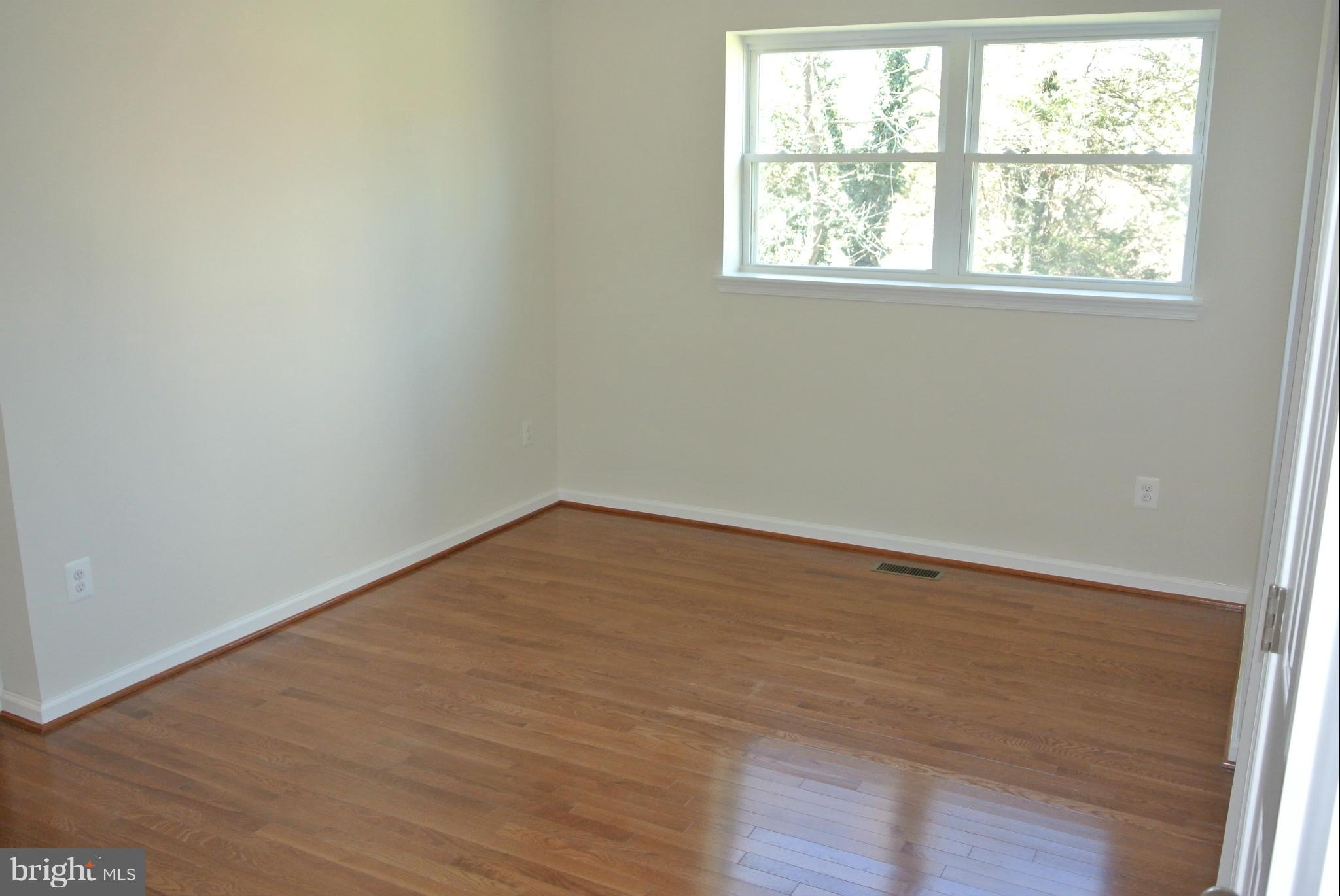 BROADVIEW - Residential