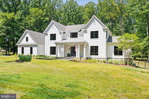 Photo of 8512 Horseshoe Lane, POTOMAC, MD 20854 (MLS # MDMC2223198)