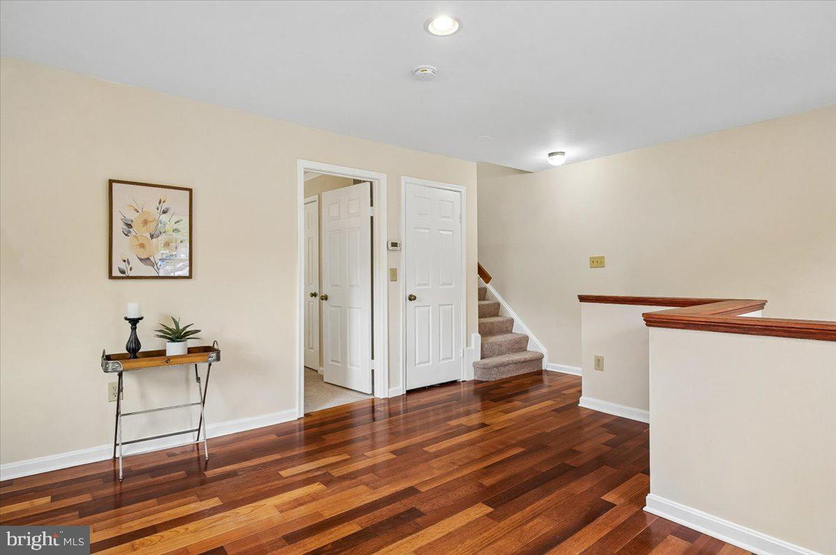 CROFTON MEADOWS - Residential