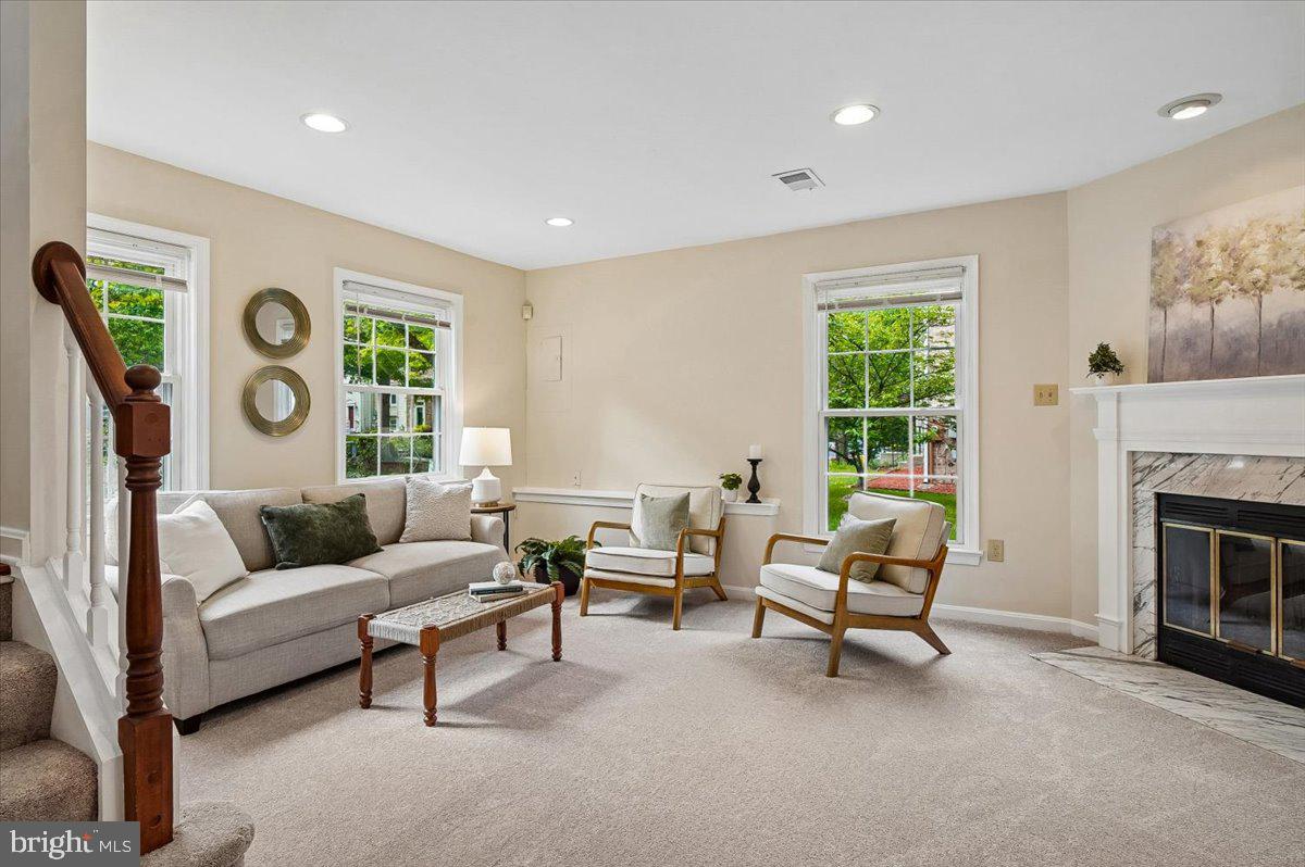 CROFTON MEADOWS - Residential
