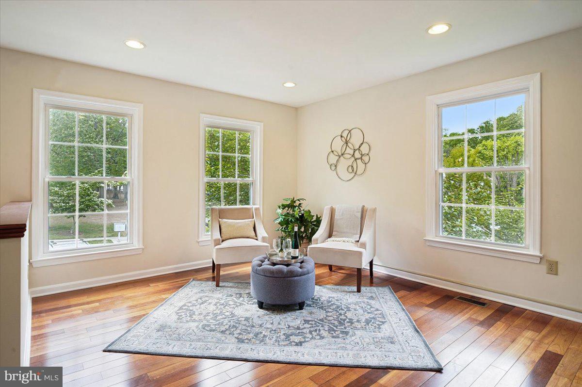 CROFTON MEADOWS - Residential