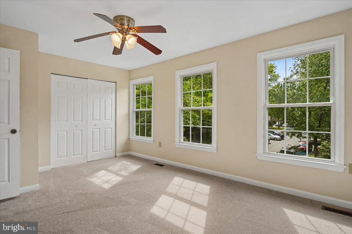 CROFTON MEADOWS - Residential