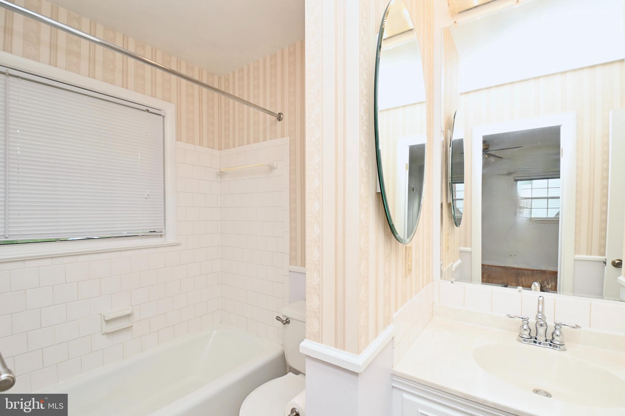 HAYFIELD FARM - Residential