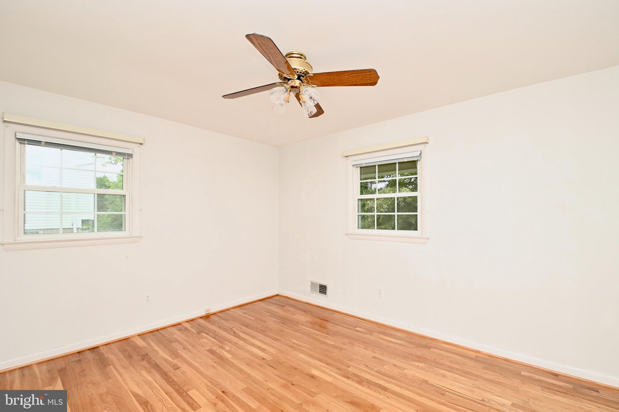 HAYFIELD FARM - Residential