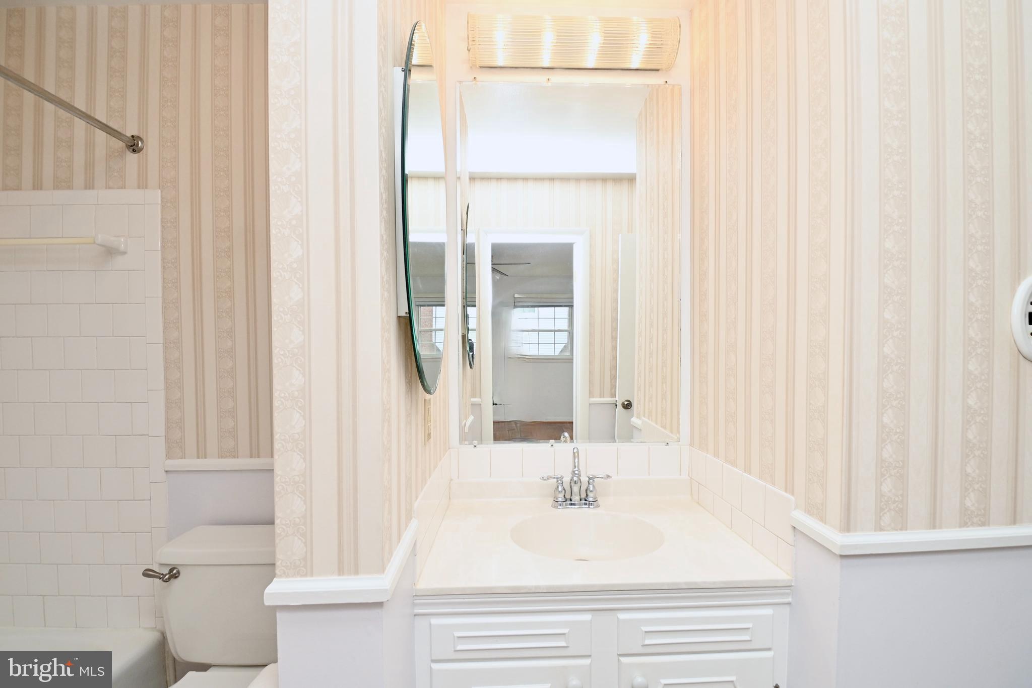 HAYFIELD FARM - Residential