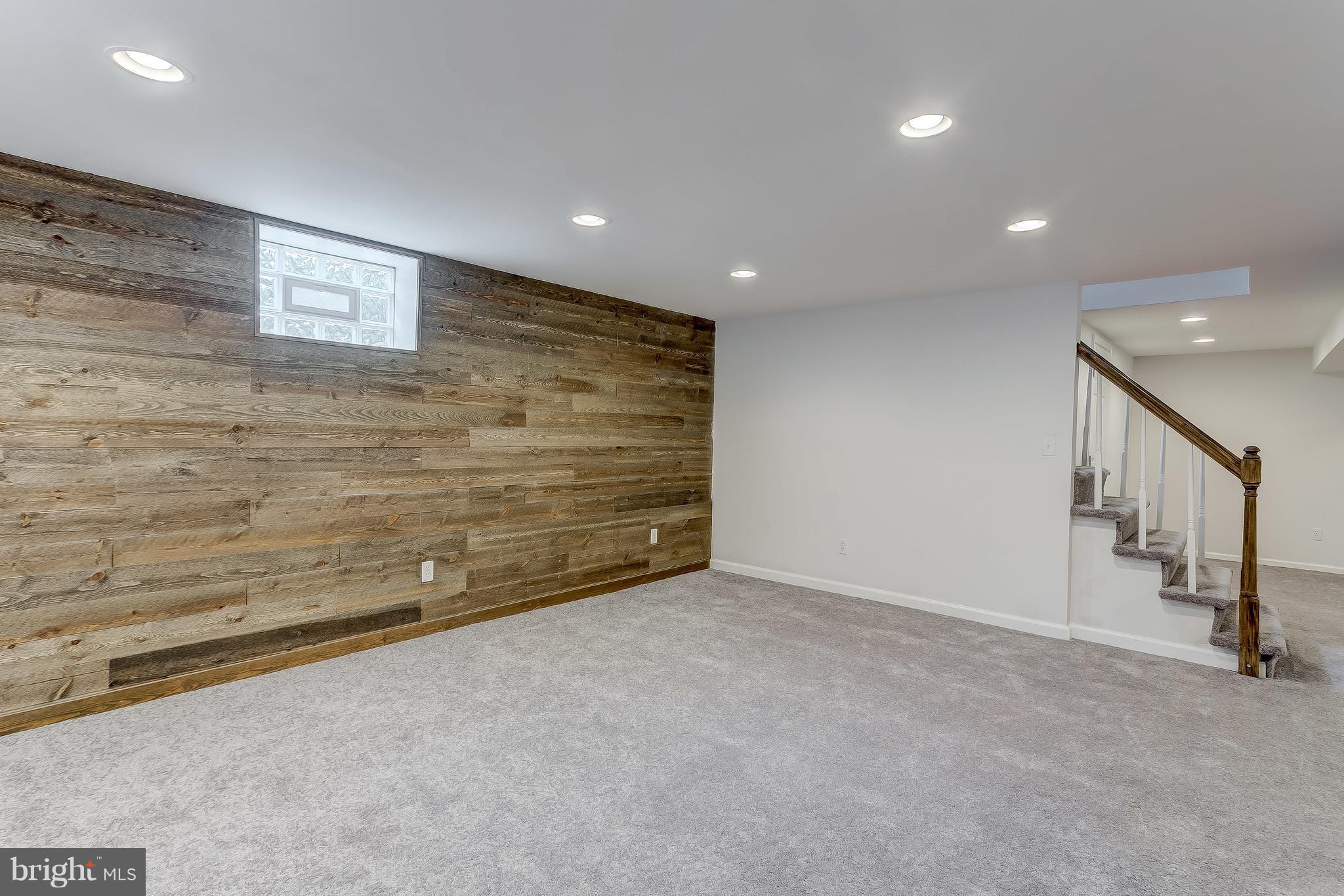 KNOLLWOOD - Residential