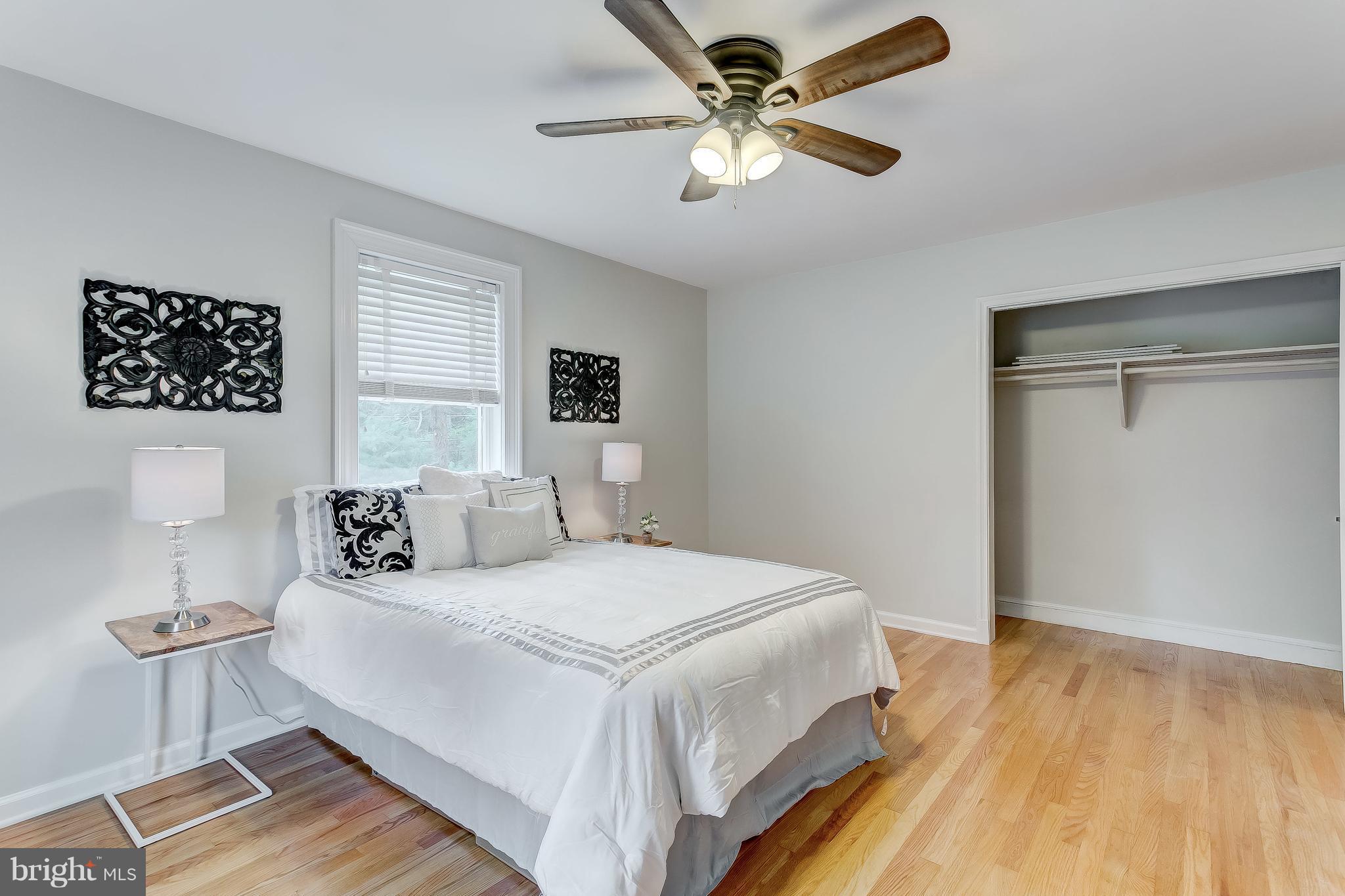 KNOLLWOOD - Residential