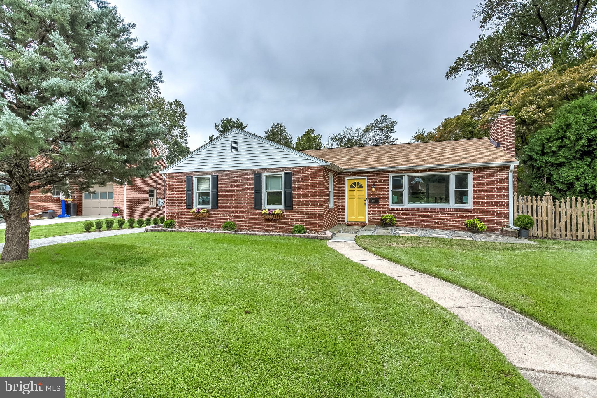 KNOLLWOOD - Residential