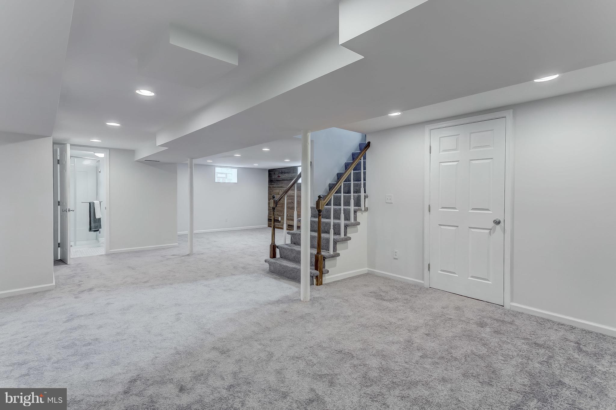 KNOLLWOOD - Residential