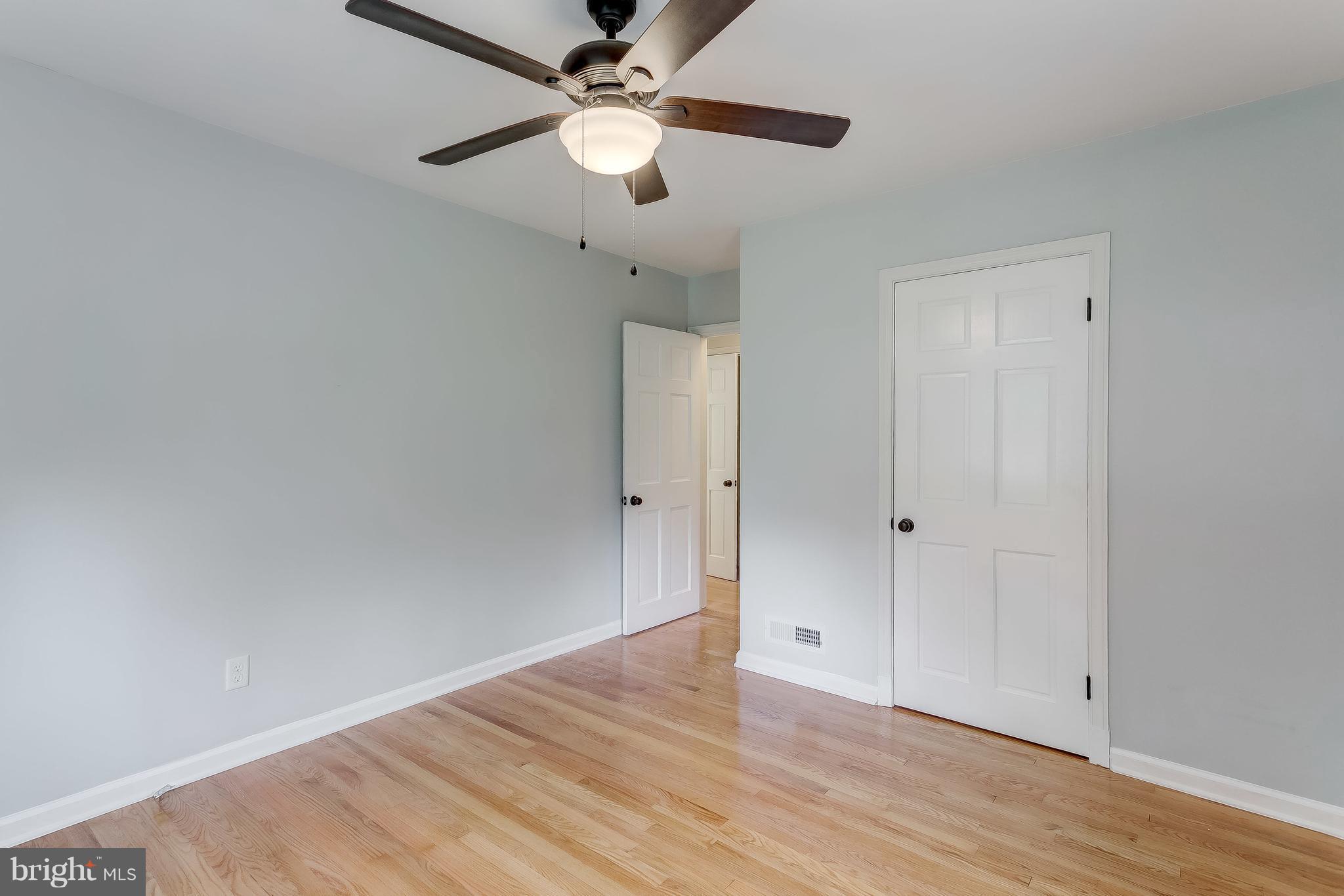 KNOLLWOOD - Residential