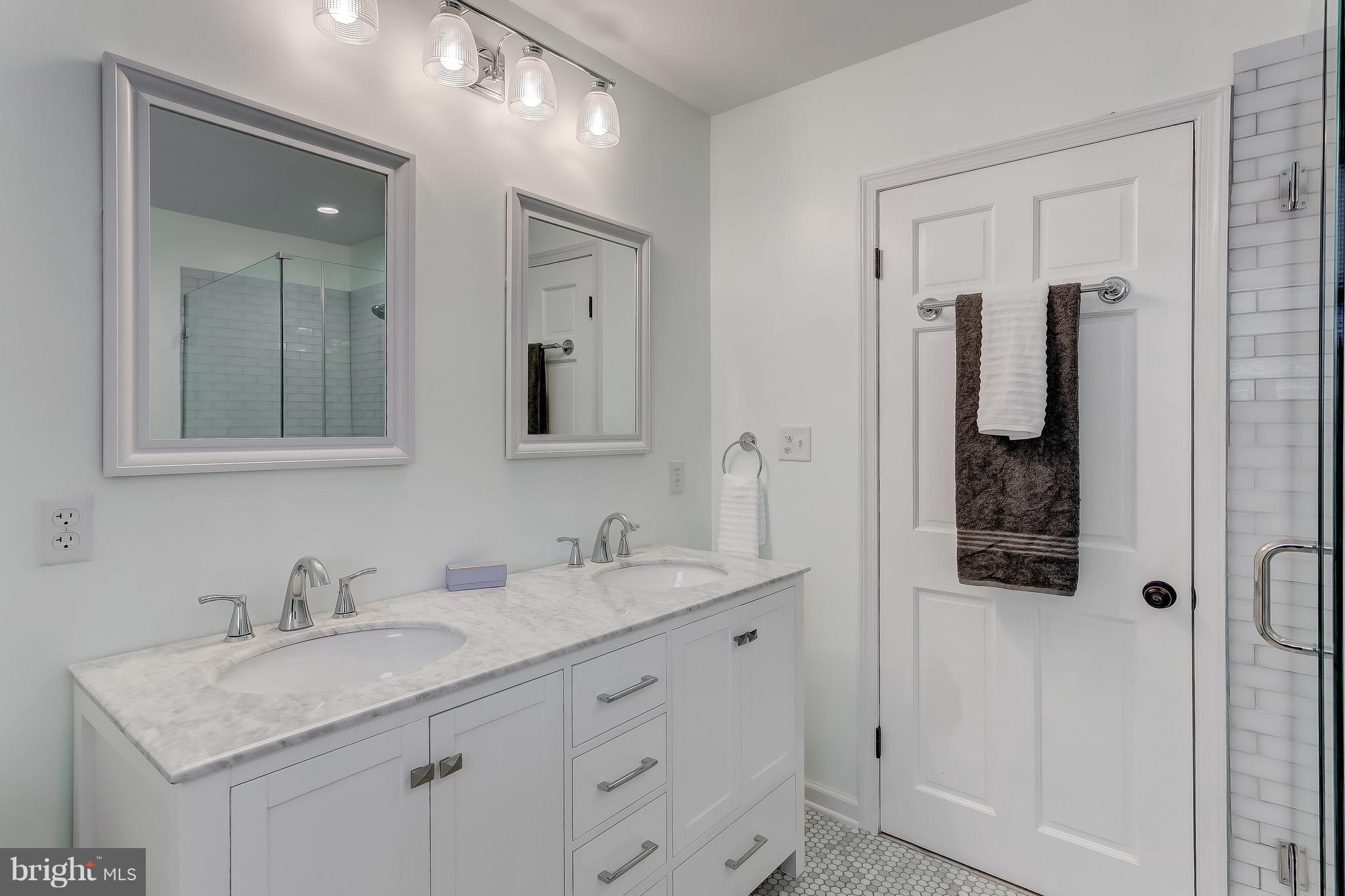 KNOLLWOOD - Residential