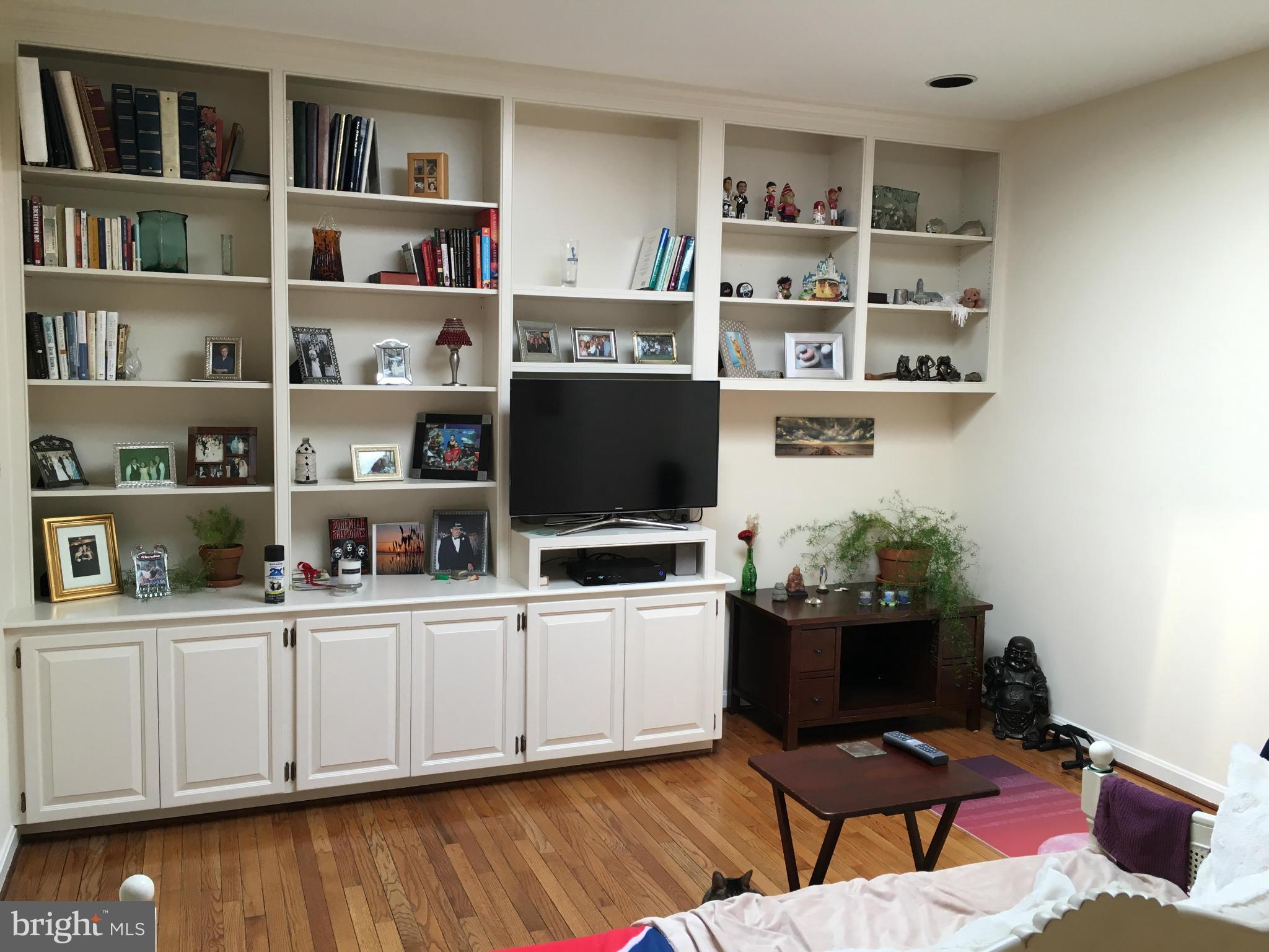 WASHINGTON SQUARE - Residential Lease