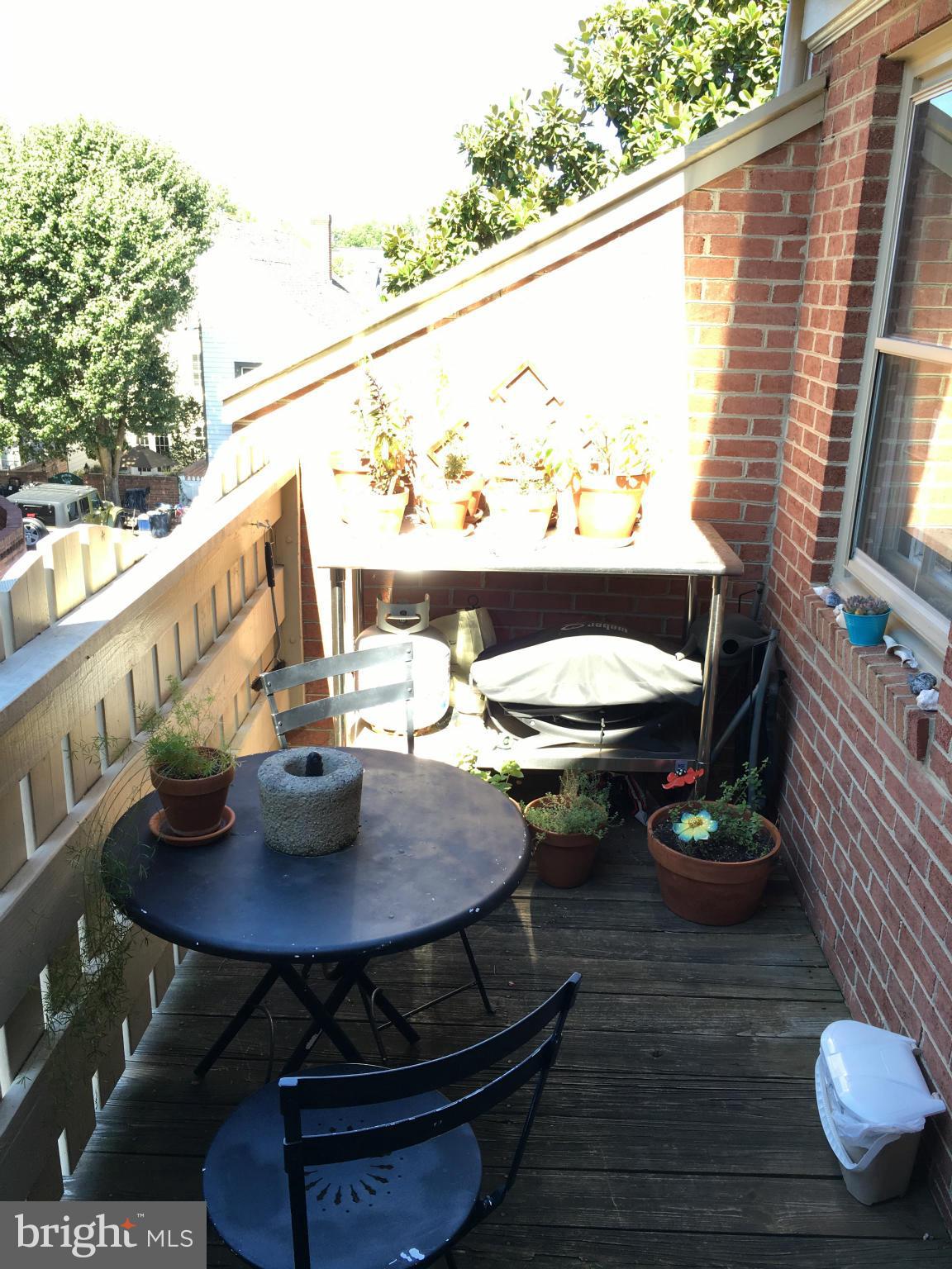 WASHINGTON SQUARE - Residential Lease