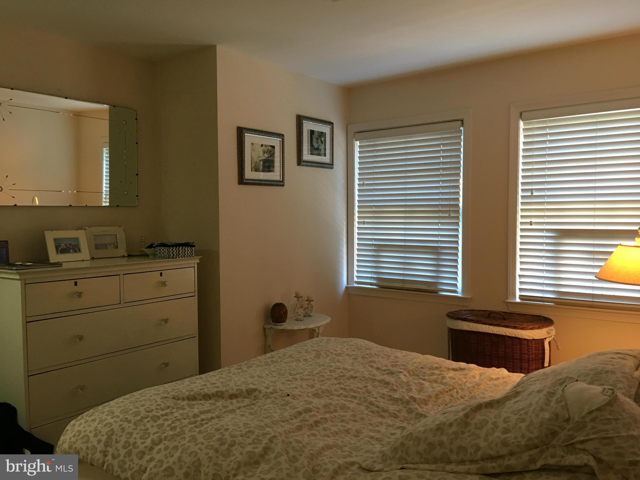 WASHINGTON SQUARE - Residential Lease