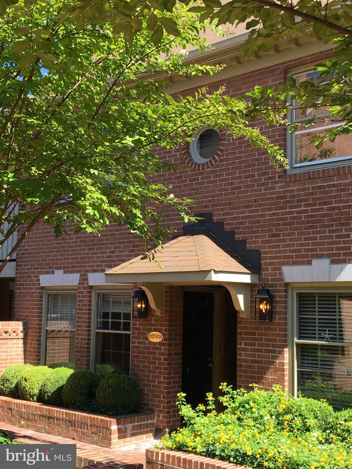 WASHINGTON SQUARE - Residential Lease