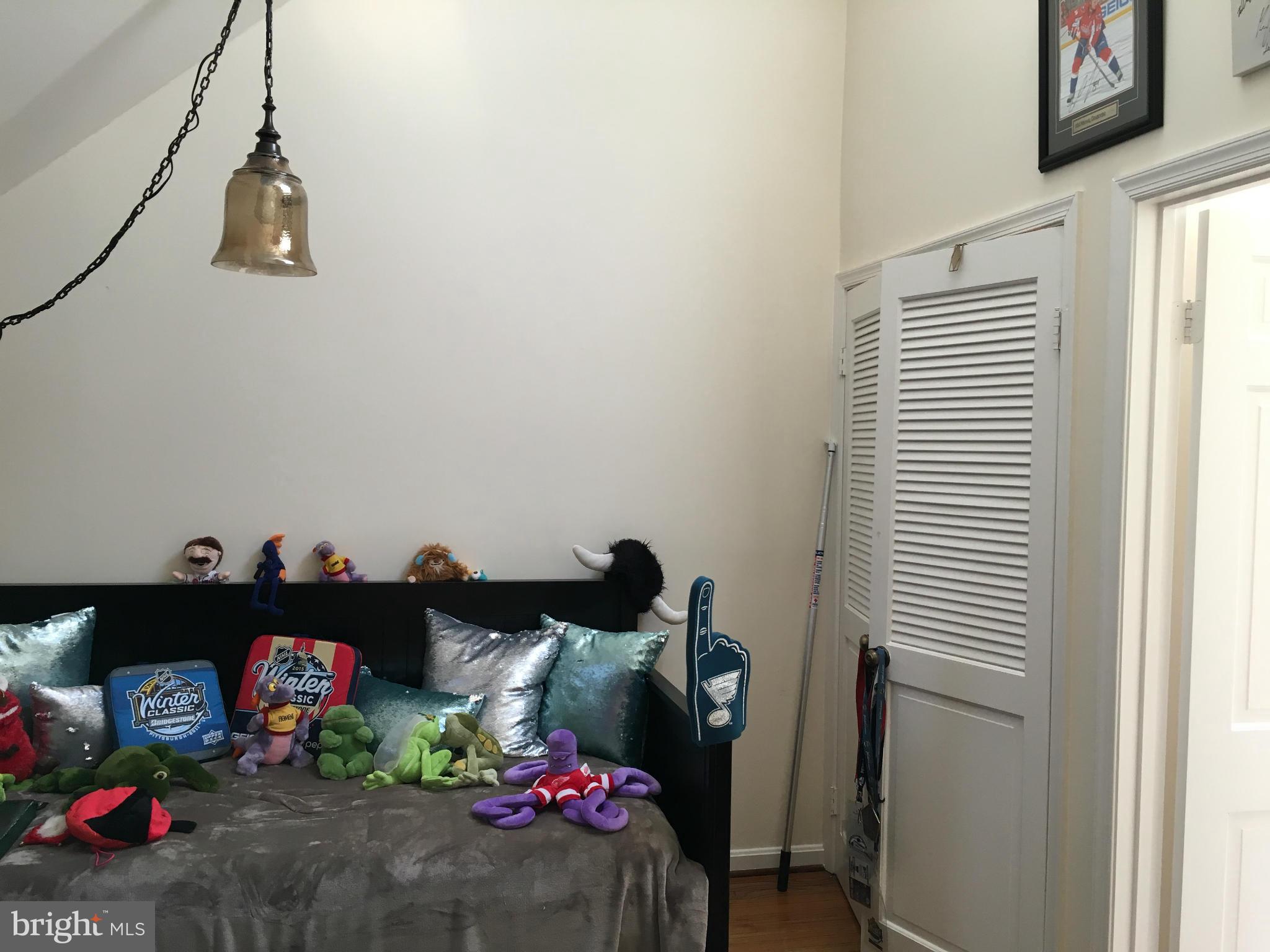 WASHINGTON SQUARE - Residential Lease