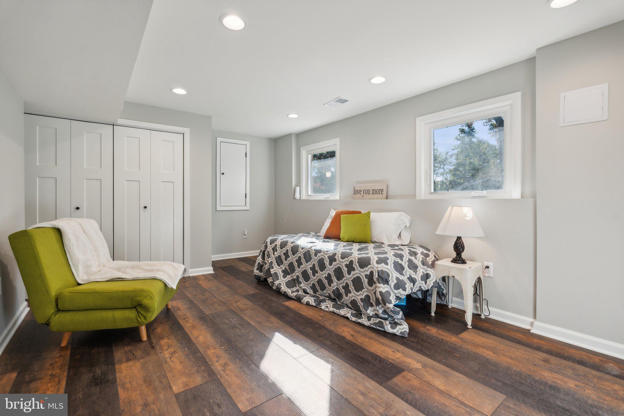 SUNSET KNOLL - Residential