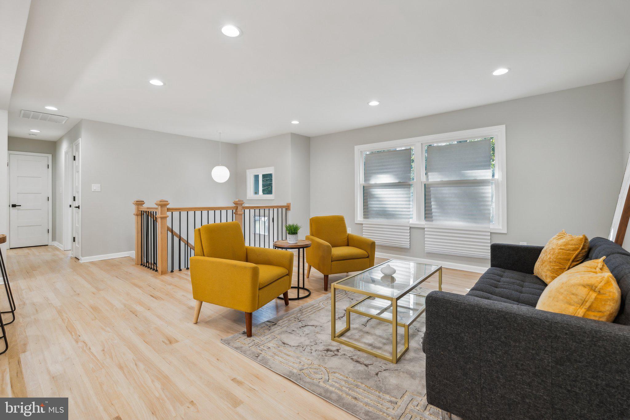 SUNSET KNOLL - Residential