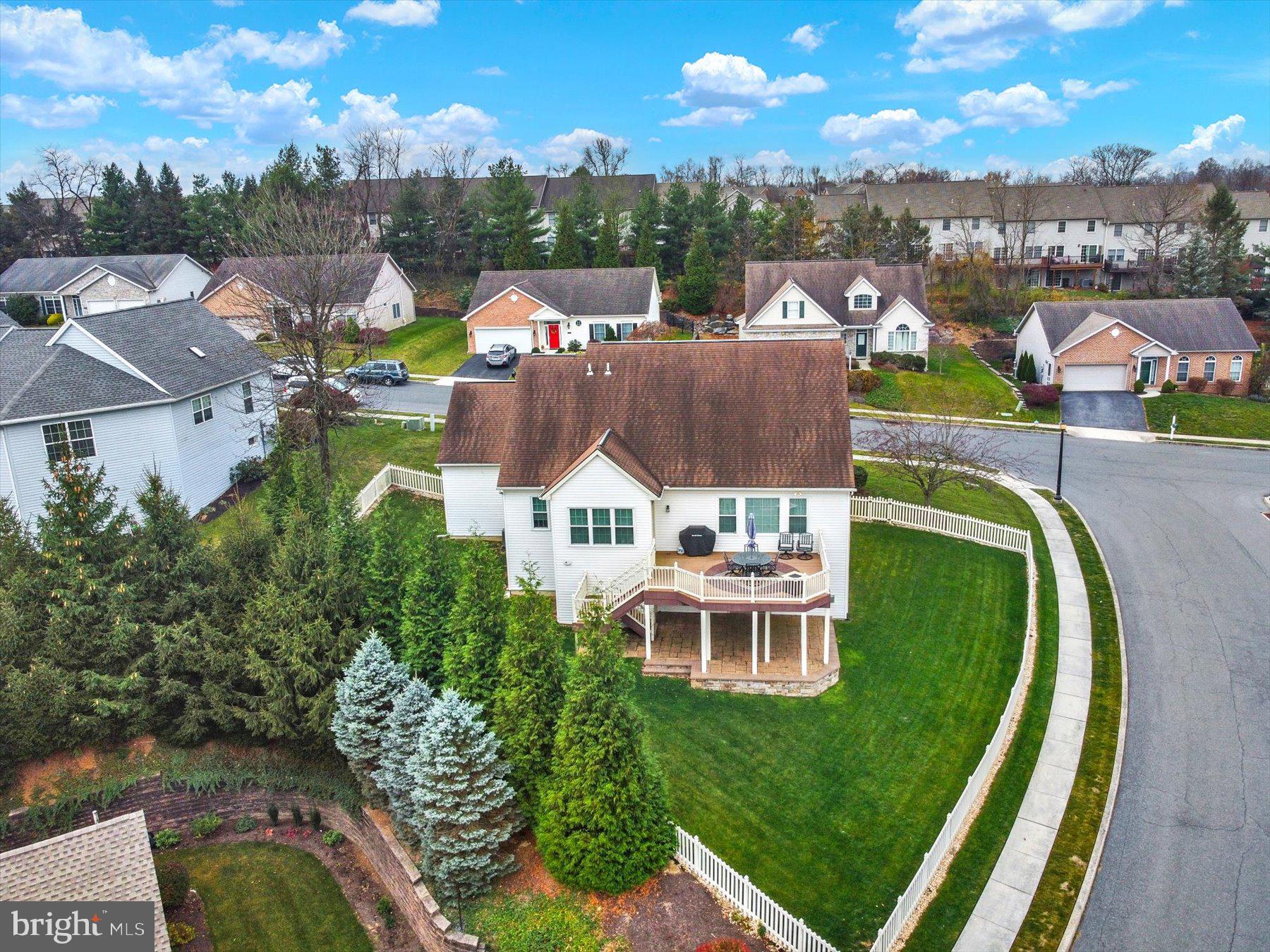 WHELAN CROSSING - Residential