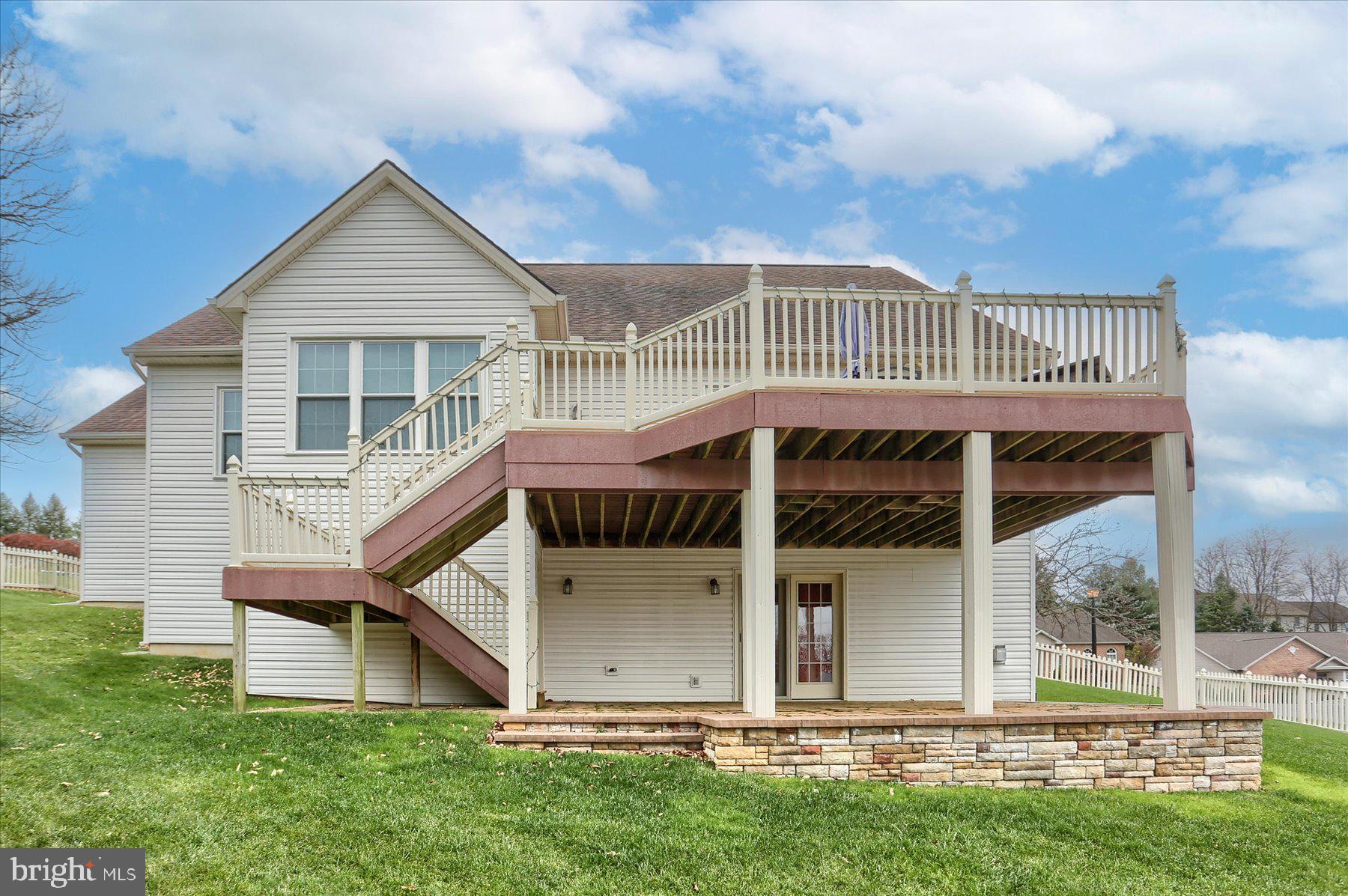 WHELAN CROSSING - Residential