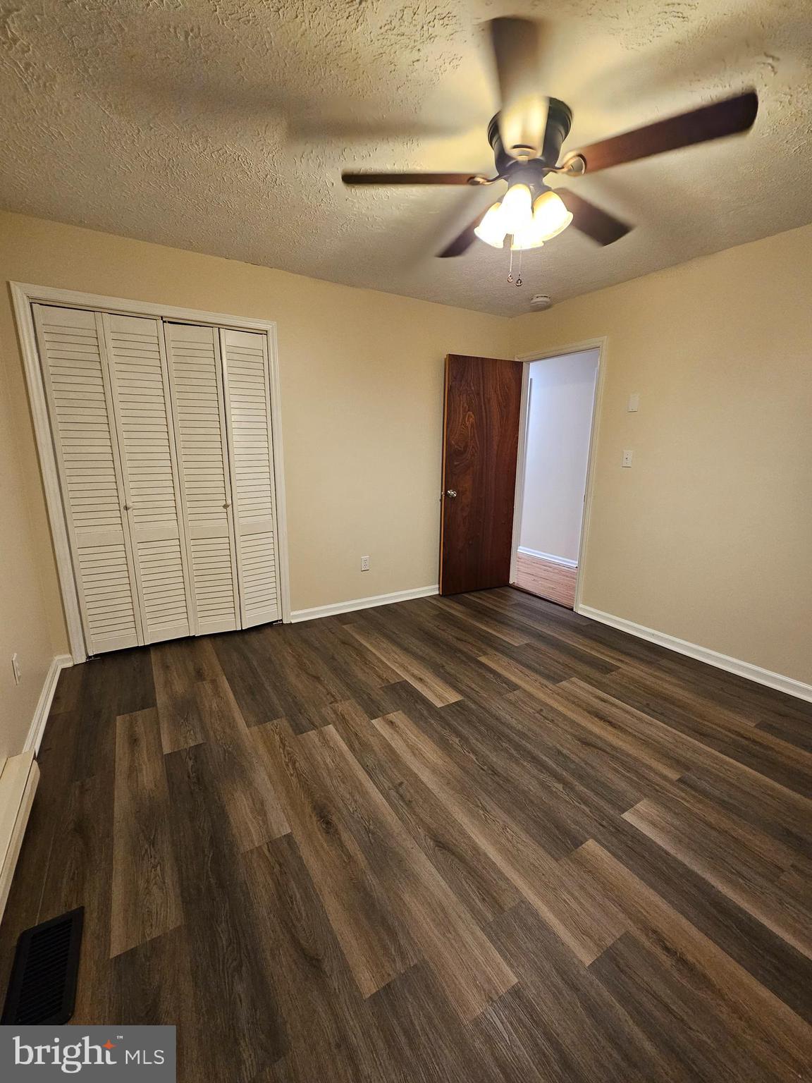 WATERFORD ESTATES - Residential Lease