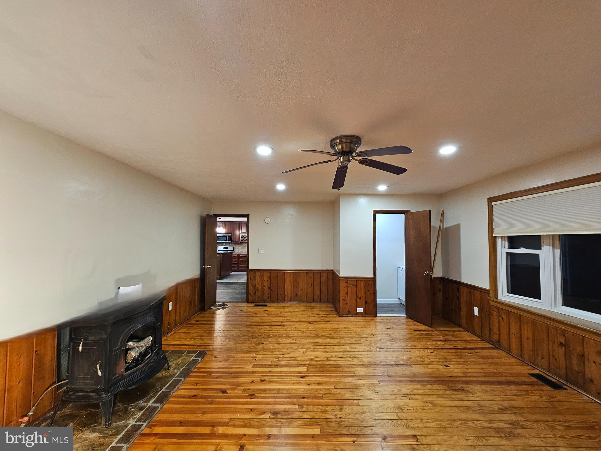 WATERFORD ESTATES - Residential Lease