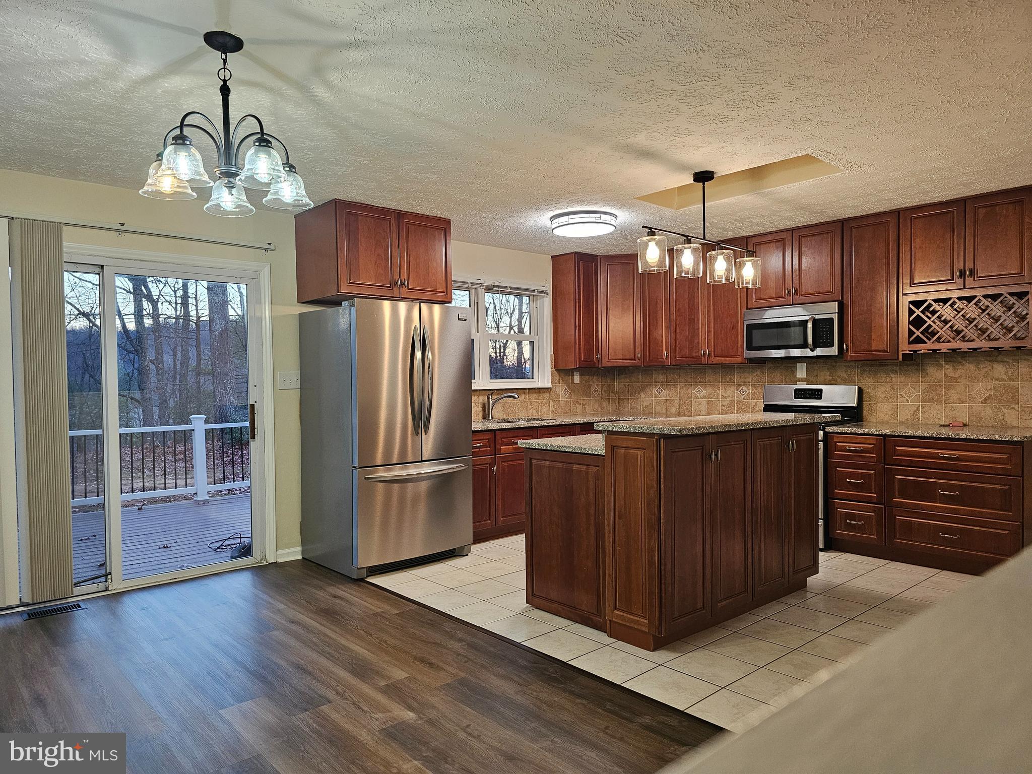 WATERFORD ESTATES - Residential Lease