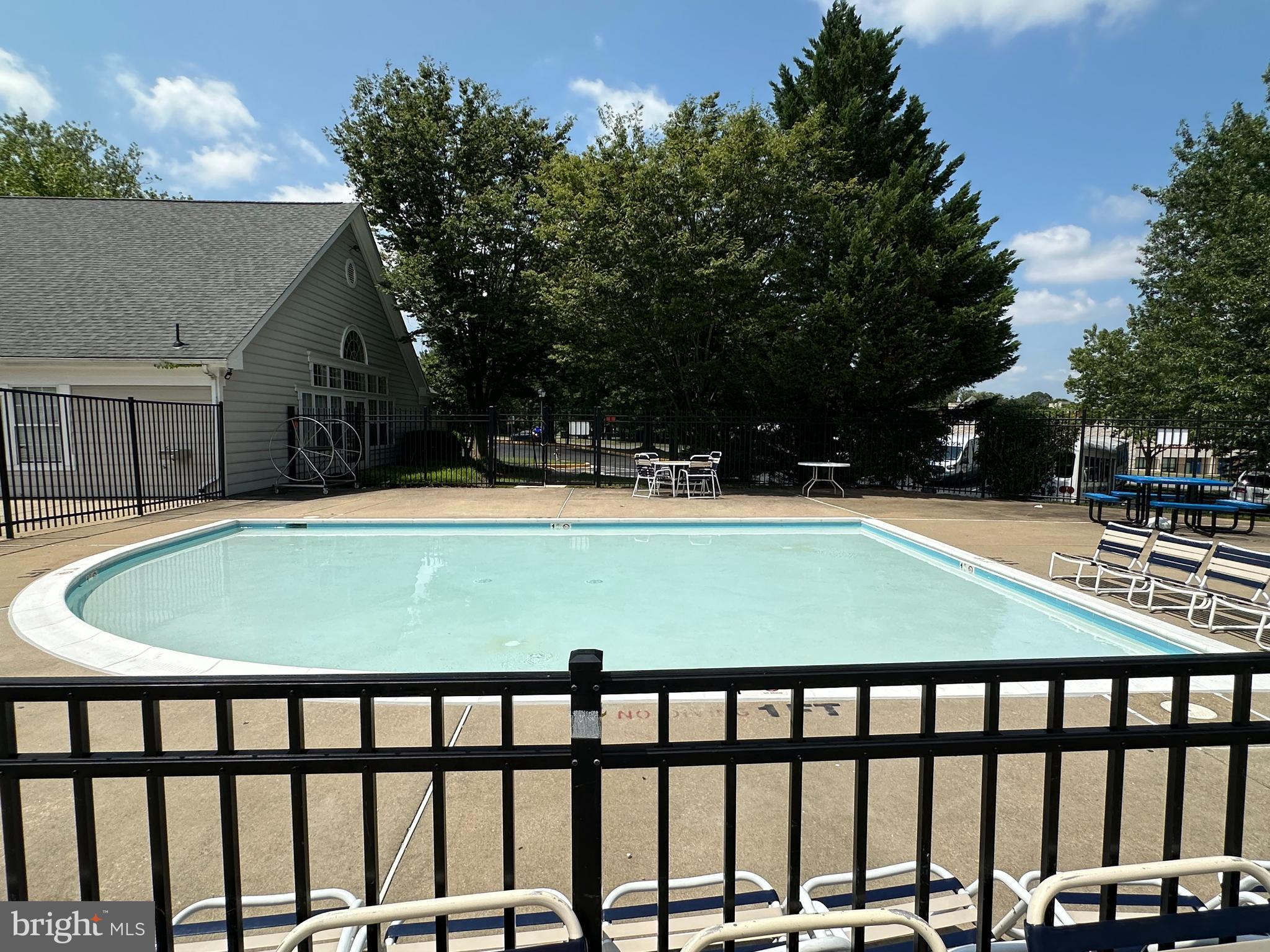 GERMANTOWN ESTATES - Residential Lease