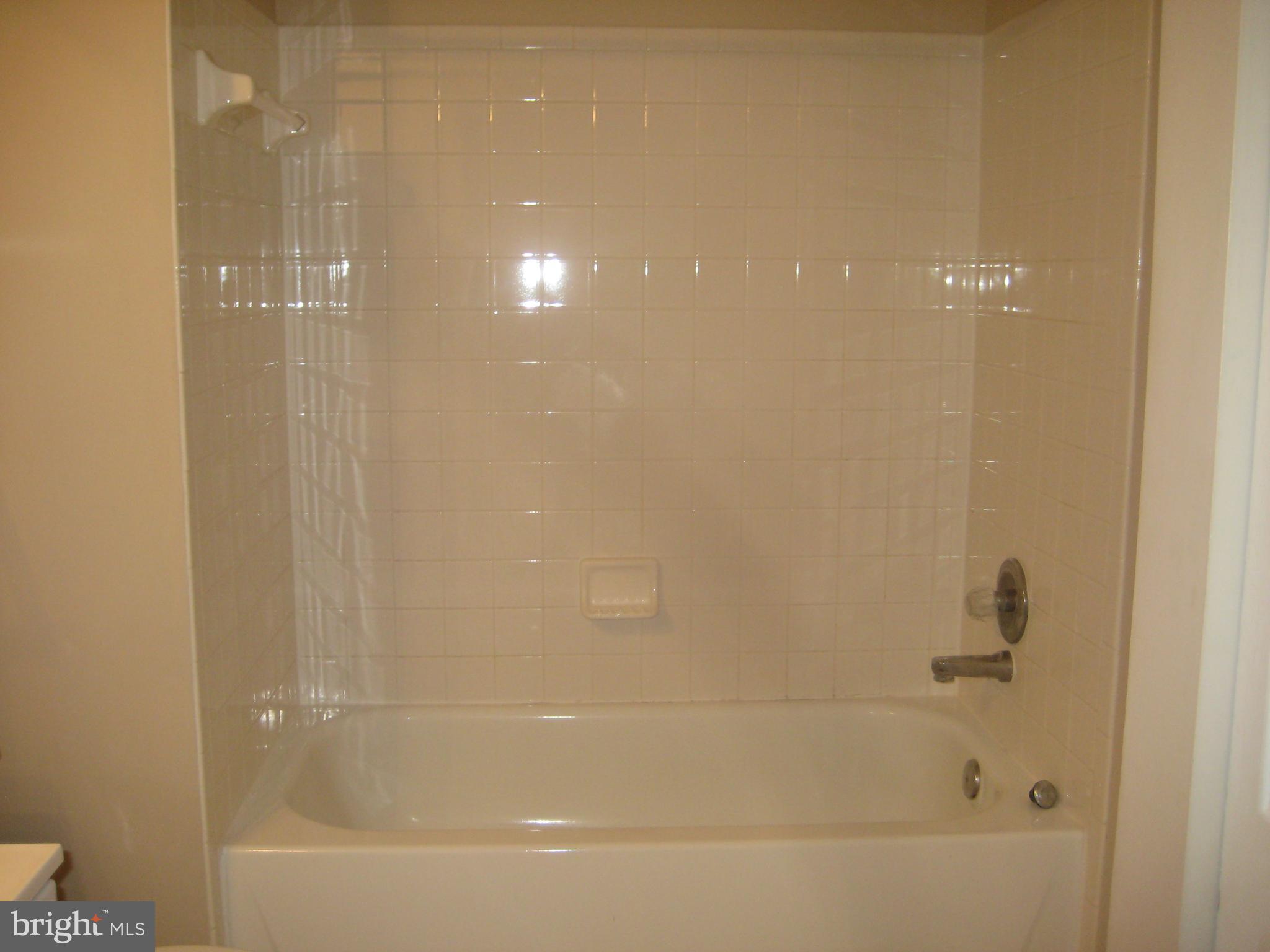 GERMANTOWN ESTATES - Residential Lease