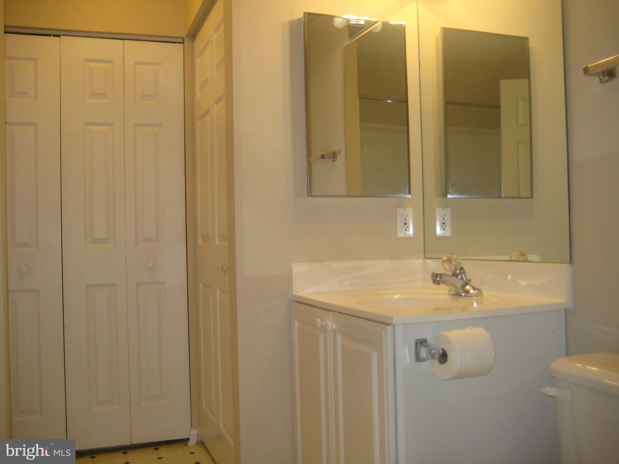 GERMANTOWN ESTATES - Residential Lease