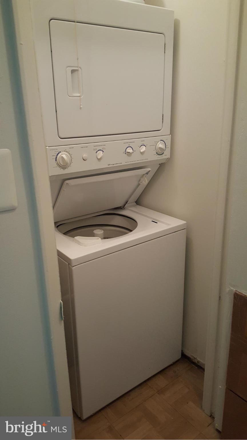 BAY HILLS - Residential Lease