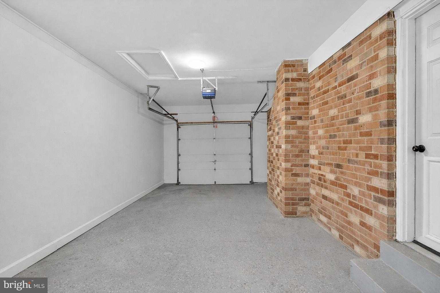 ORANGE HUNT ESTATES - Residential